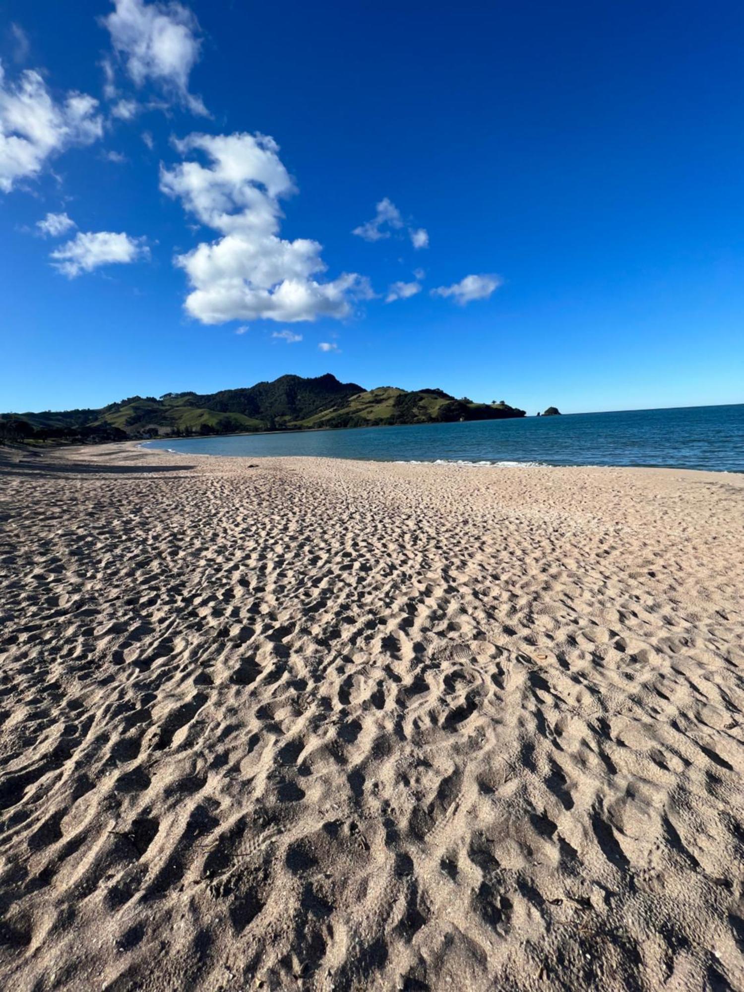 Private by the beach Hotel Whitianga Exterior photo